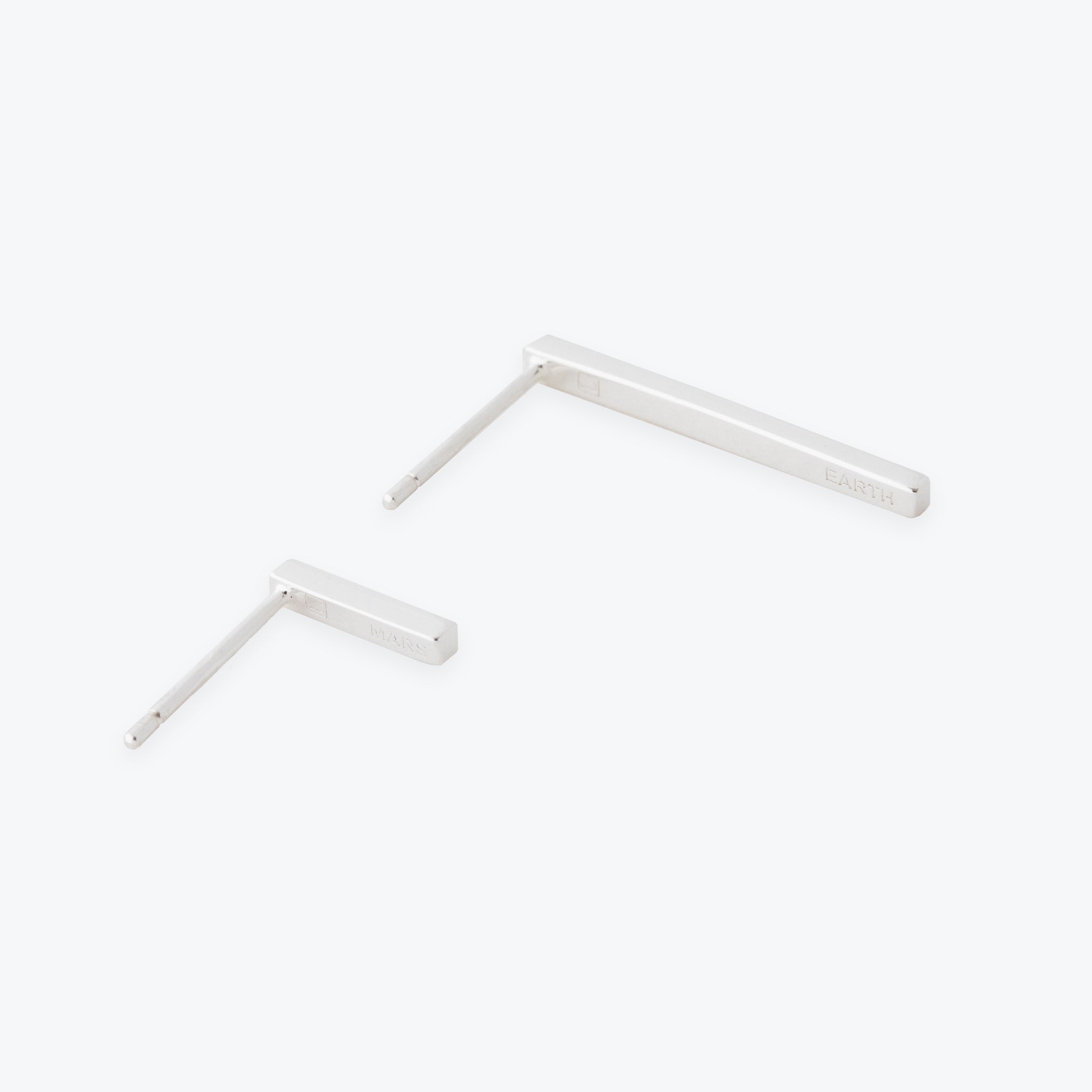 2050 EARRINGS (ピアス）