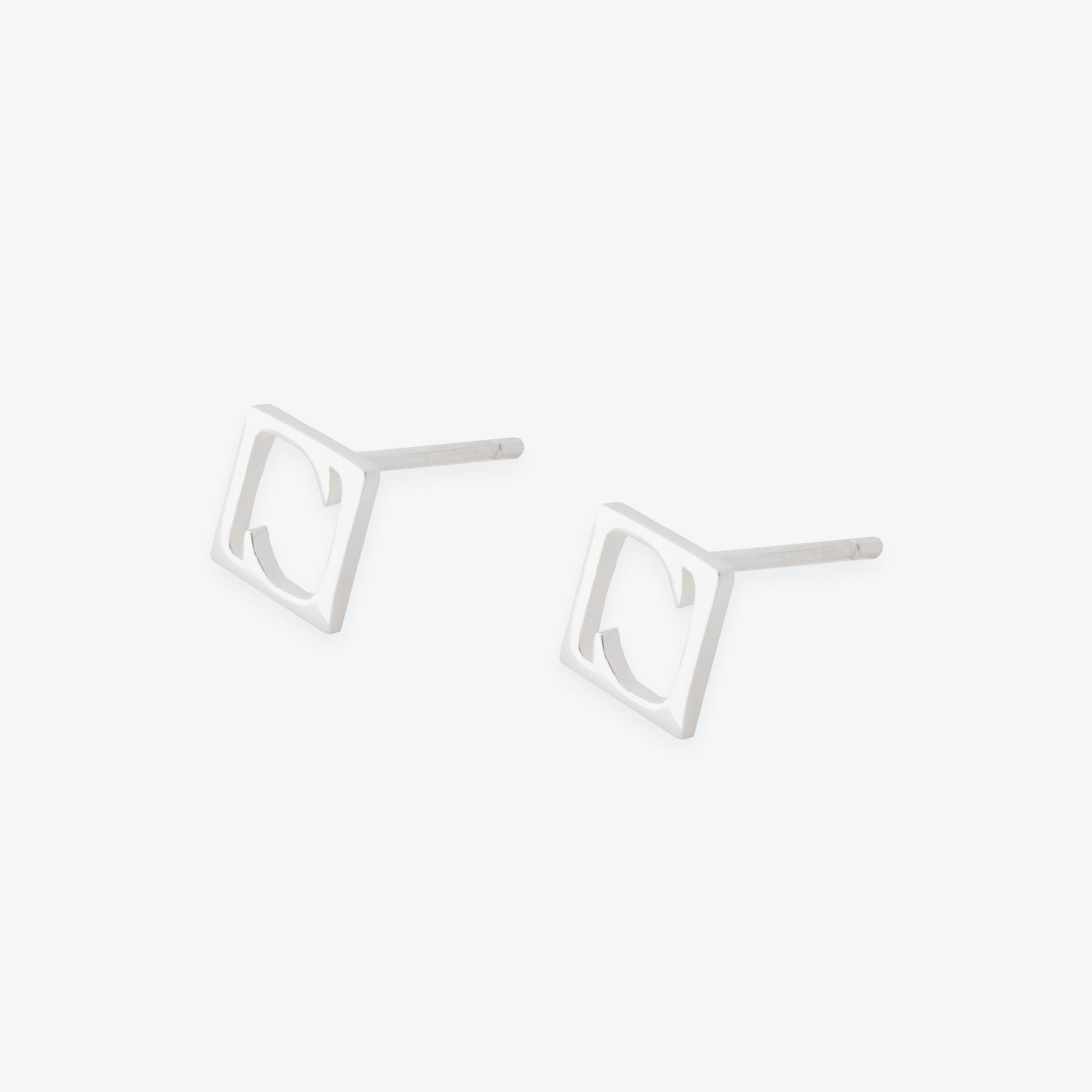 SQUARED L EARRINGS (ピアス)