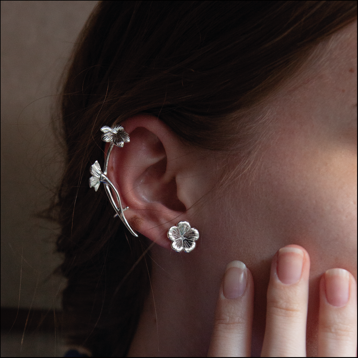 FLOWER EARRINGS PLATINUM