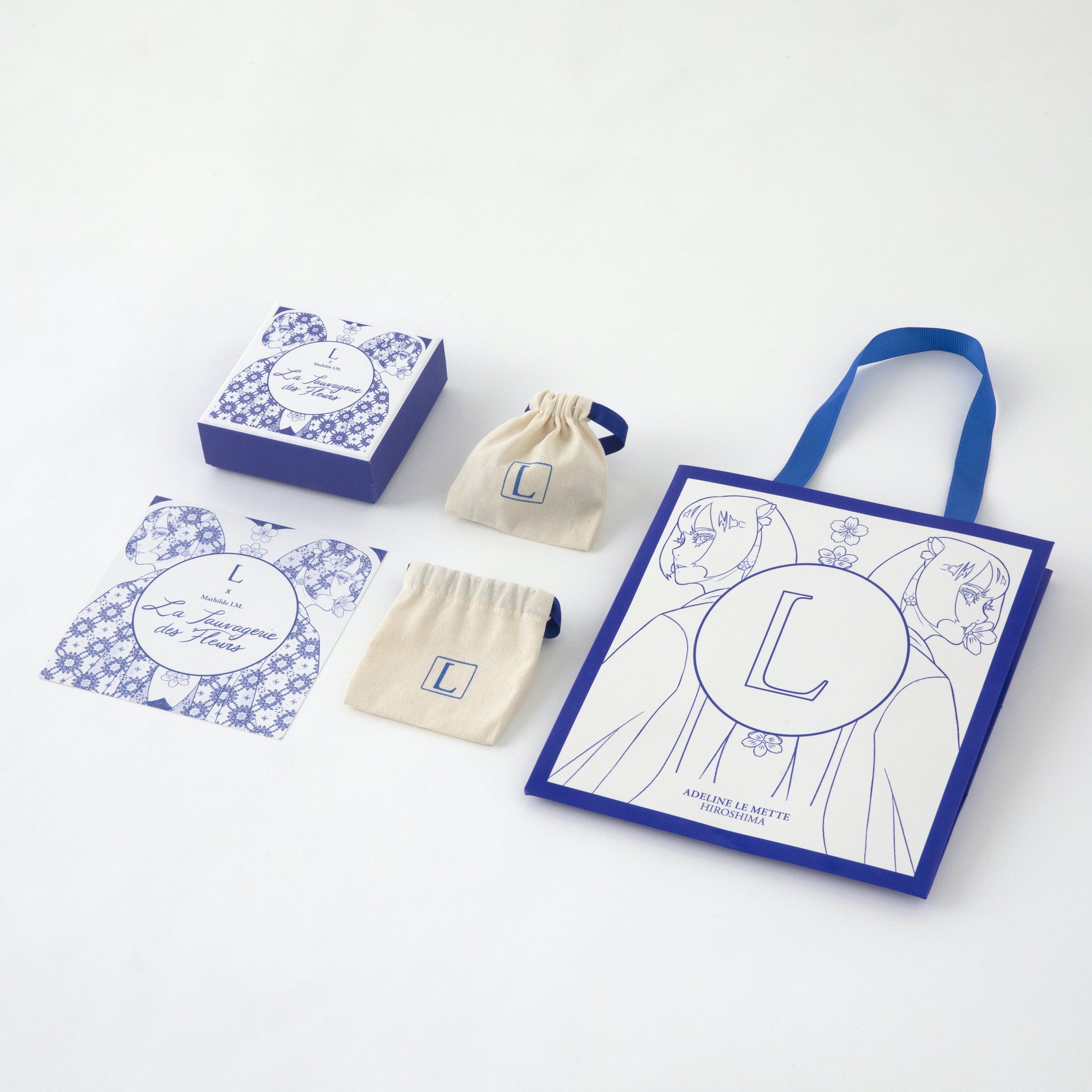 HAND AND FLOWER NECKLACE K18 GOLD